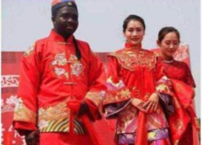 Lahirkan 8 Anak dalam 3 Tahun, Gadis China Menyesal Kahwin Dengan Lelaki Afrika